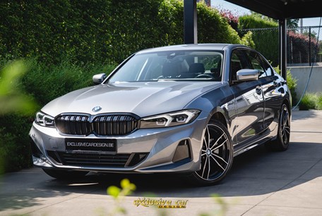 BMW 330