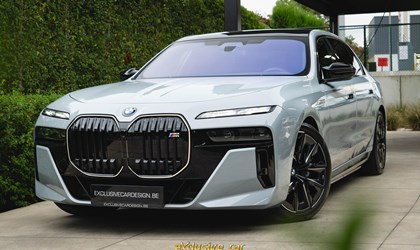 BMW i7